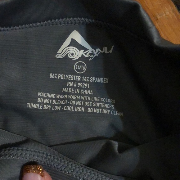 Kanu Surf rash guard bundle - Picture 2 of 3